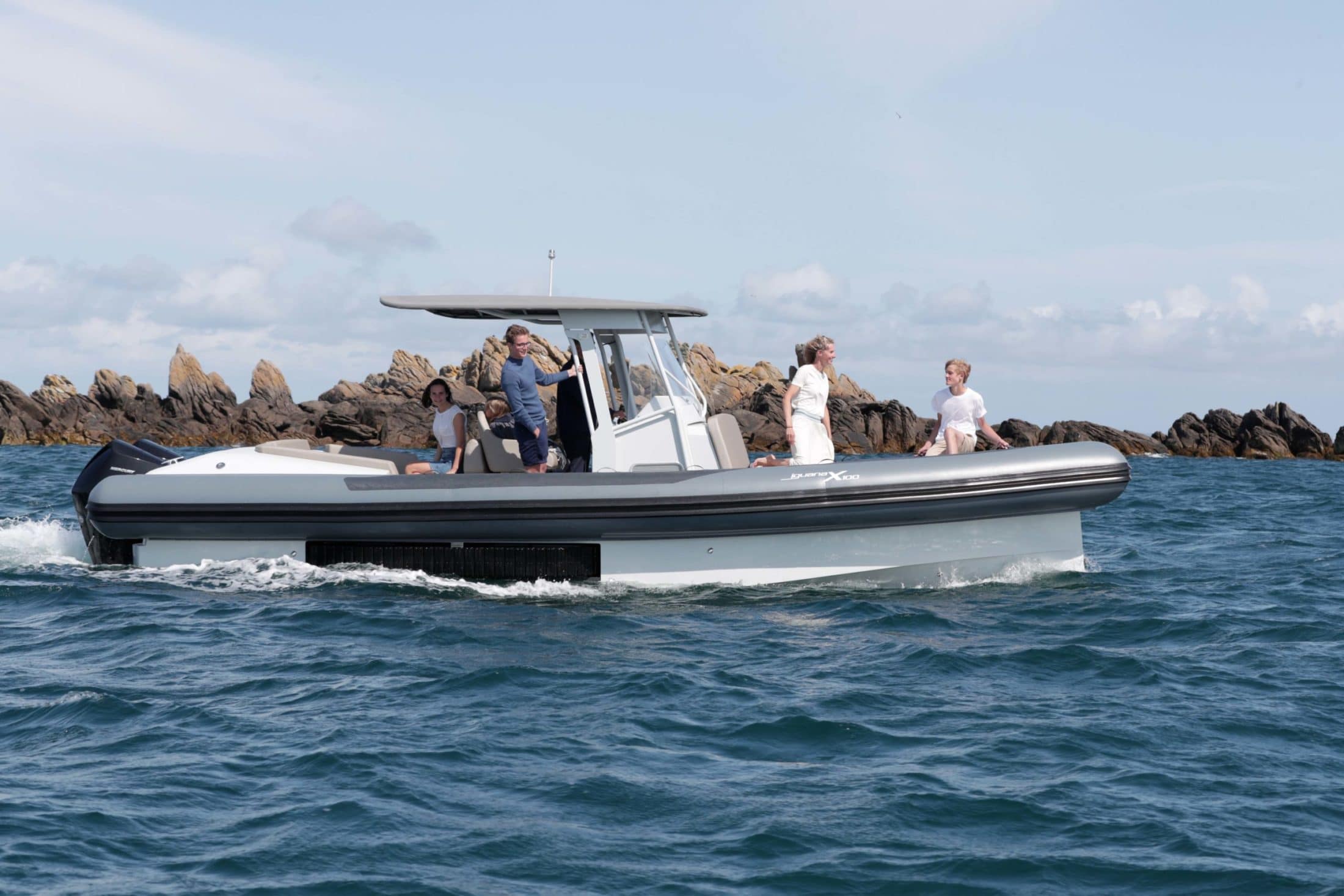 iguana x100 the all terrain amphibious rib iguana yachts iguana x100 the all terrain amphibious rib iguana yachts