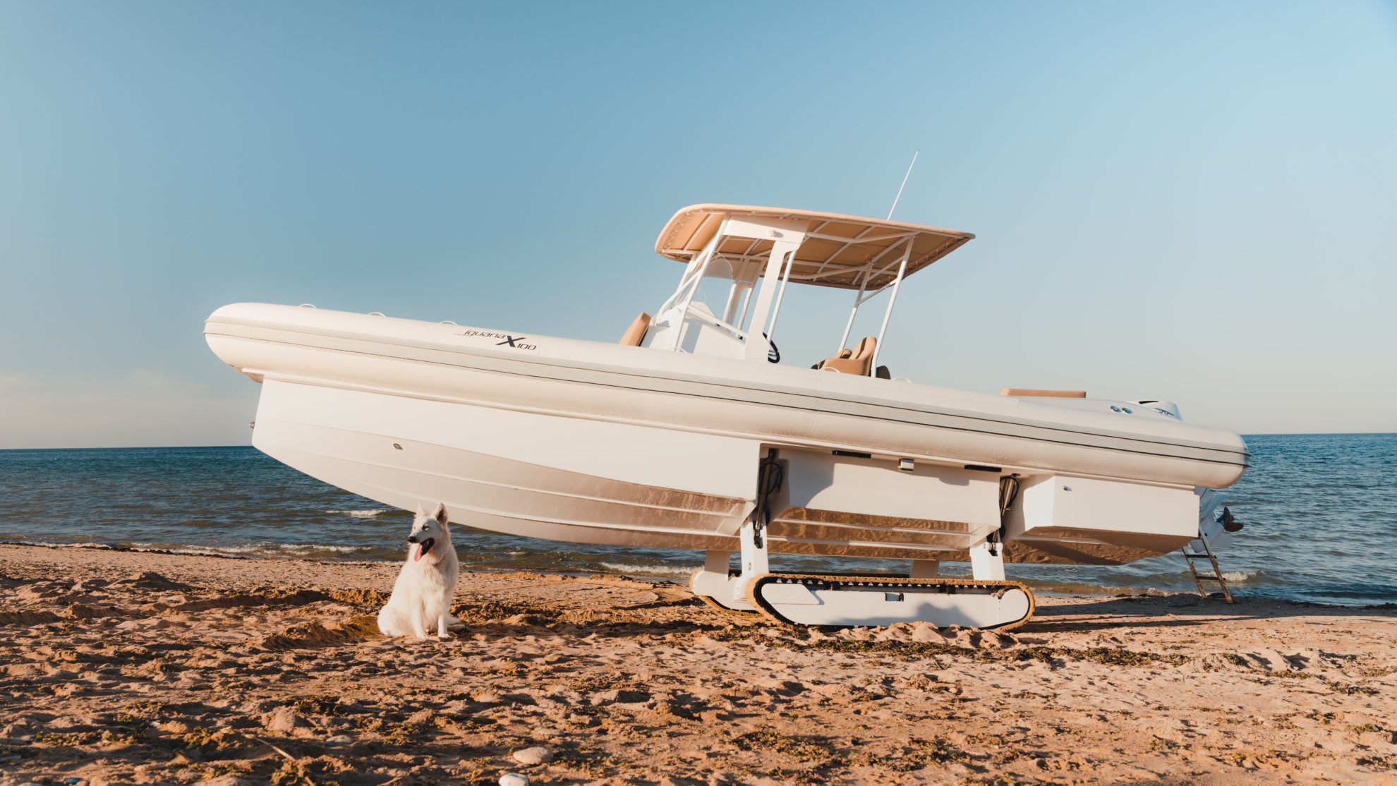 Adventure Boat - All terrain Amphibious Iguana X100 | Iguana Yachts